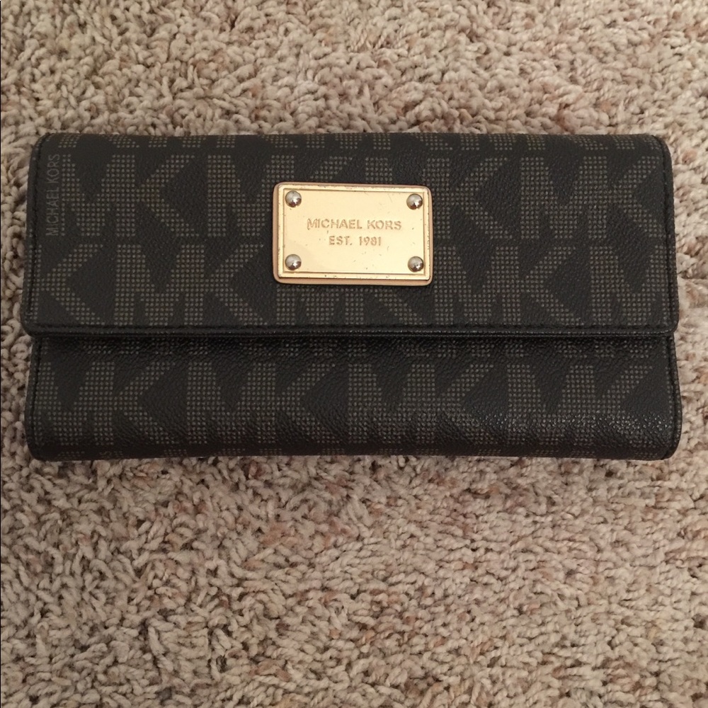 Michael Kors wallet